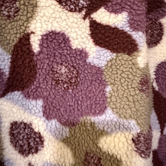 Floral Patterned Teddy Jacket - Picture 4 of 7